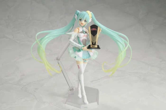 GOOD SMILE COMPANY Goodsmile Racing Personal Sponsorship 2017 Figma Course (15,000 JPY Level) W/ Figma Racing Miku 2017 Ver. - Image 2