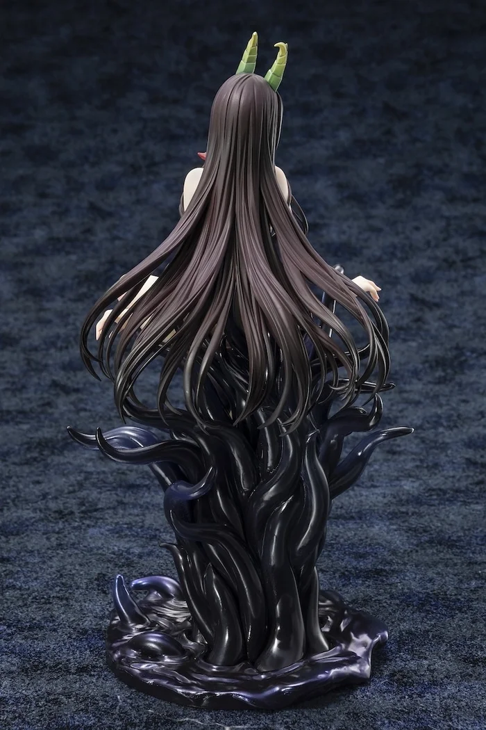 KADOKAWA The Elder Sister-Like One Chiyo 1/7 Scale Figure - Image 5