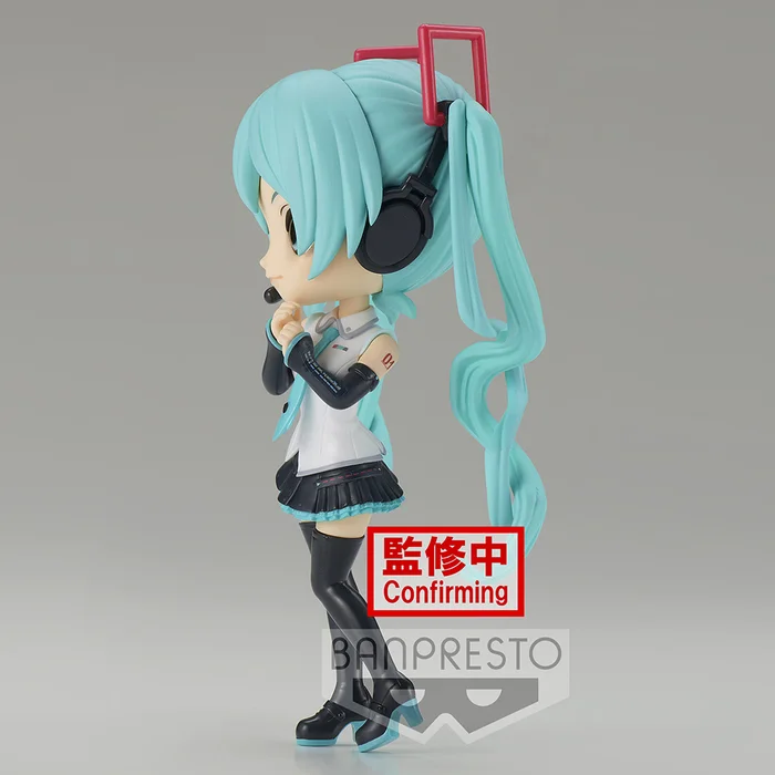 BANPRESTO Q Posket Hatsune Miku V4X Style - Image 8