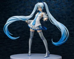 FREEing Snow Miku 1/4 Scale Figure