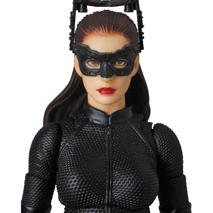 DC COMICS Mafex The Dark Knight Rises Selina Kyle Ver. 2.0 - Image 5